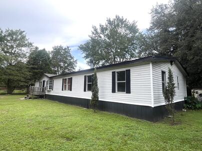 Photo 1 of 25 : 734 Henry Street