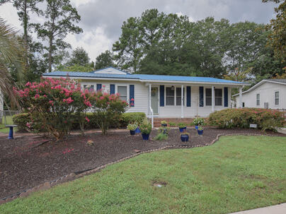 Photo 1 of 24 : 4735 Ivydale Drive
