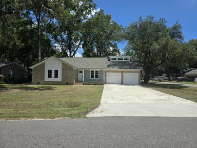 Photo 1 of 8 : 1100 Waterside Boulevard