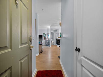 Photo 1 of 25 : 1300 Park West Boulevard, #216