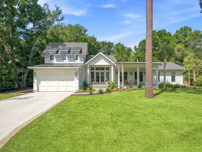 Photo 1 of 25 : 980 Tall Pine Road