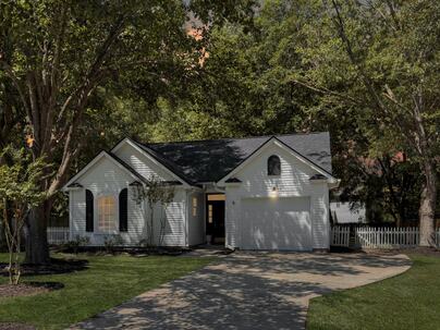Photo 1 of 25 : 8503 William Moultrie Drive