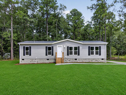 Photo 1 of 25 : 270 Saturn Lane