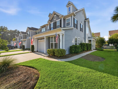 Photo 1 of 25 : 2591 Kingsfield Street