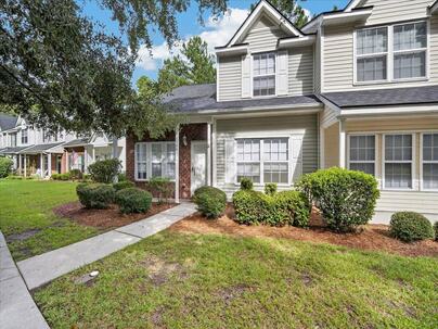 Photo 1 of 24 : 1100 Pine Bluff Drive
