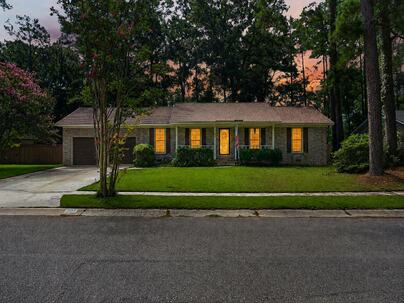 Photo 1 of 25 : 304 Summercourt Drive