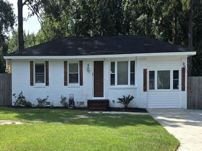 Photo 1 of 4 : 301 Laurel Avenue