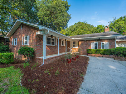 Photo 1 of 25 : 427 Parkdale Drive