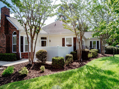 Photo 1 of 16 : 8800 Dorchester Road, #2301