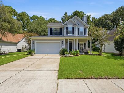Photo 1 of 25 : 432 Manorwood Lane