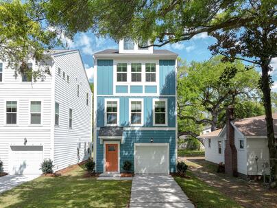 Photo 1 of 25 : 4034 Cornwell Avenue