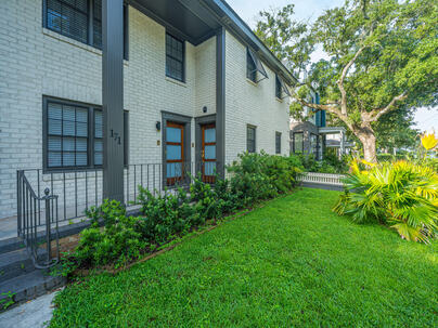 Photo 1 of 25 : 171 3rd Avenue, #D
