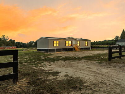 Photo 1 of 25 : 571 Sandridge Road