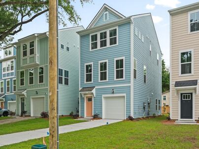 Photo 1 of 16 : 4036 Cornwell Avenue