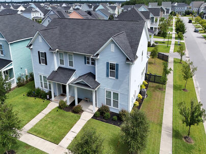 Photo 1 of 25 : 306 Parish Farms Drive