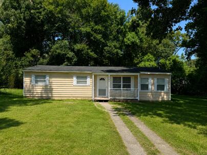 Photo 1 of 11 : 1582 Robinhood Drive