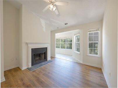 Photo 1 of 25 : 188 Midland Parkway, #Apt 424