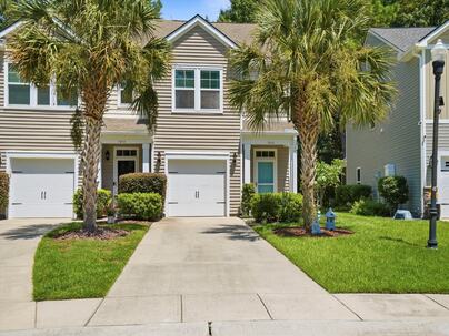 Photo 1 of 25 : 1640 Saint Johns Parrish Way