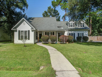 Photo 1 of 25 : 803 Bunkhouse Drive