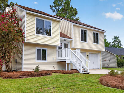 Photo 1 of 25 : 104 Foxfire Court