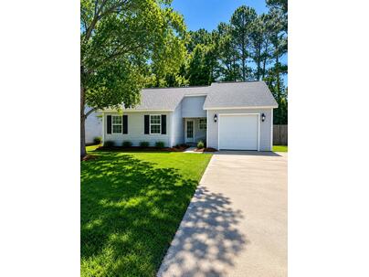 Photo 1 of 24 : 9668 Middleton Court