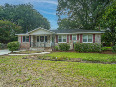 Photo 1 of 25 : 1056 Woodside Drive