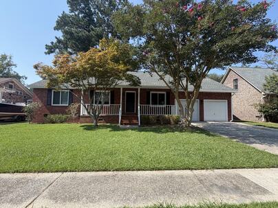 Photo 1 of 25 : 1301 Sand Pine Road