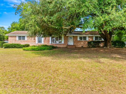 Photo 1 of 5 : 1757 Saint Matthews Road