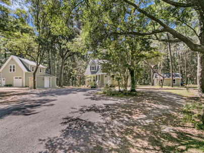 Photo 1 of 25 : 2895 Fagan Way