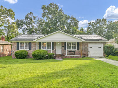 Photo 1 of 25 : 4220 Oakridge Drive