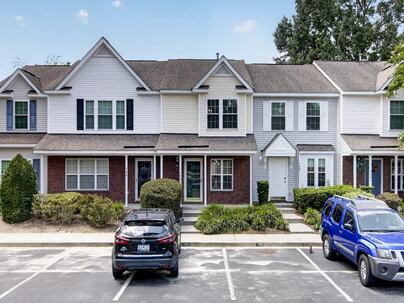 Photo 1 of 25 : 7963 Shadow Oak Drive