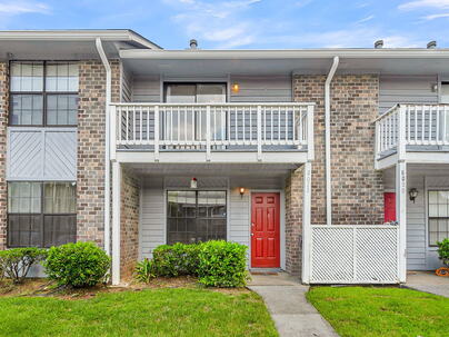 Photo 1 of 25 : 8022 Thelen Street