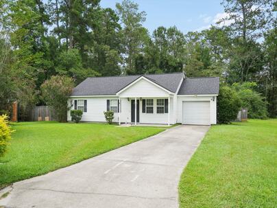 Photo 1 of 25 : 123 Giles Drive