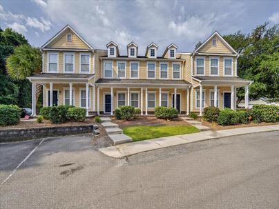 Photo 1 of 15 : 104 Bennett Lane, #18