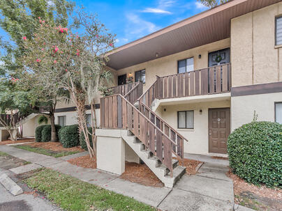 Photo 1 of 25 : 2182 Bees Ferry Road, #G