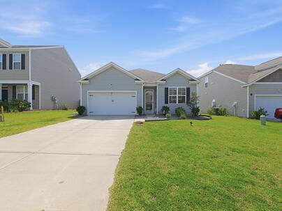 Photo 1 of 25 : 411 Cedarview Road