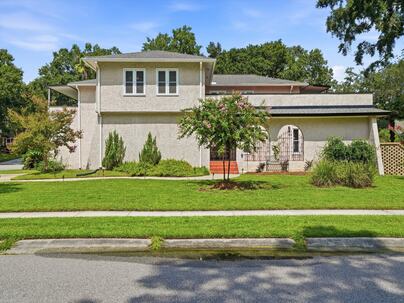 Photo 1 of 25 : 1082 Stonehenge Drive