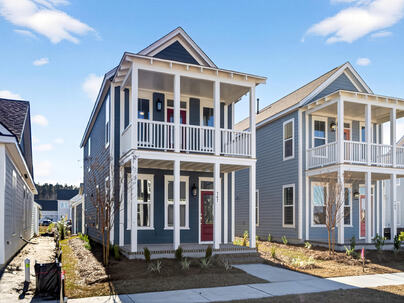 Photo 1 of 25 : 743 Blueway Avenue
