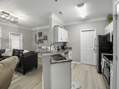 Photo 1 of 25 : 1445 Cambridge Lakes Drive, #Unit 206