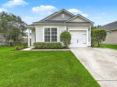 Photo 1 of 25 : 108 Deerpath Trail