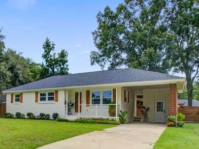 Photo 1 of 25 : 131 Camelot Drive