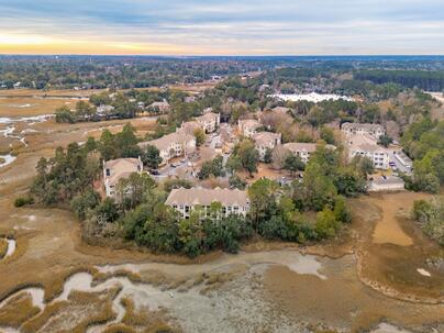 Photo 1 of 25 : 700 Daniel Ellis Drive, #5105