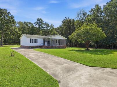 Photo 1 of 25 : 1301 Mill Creek Drive