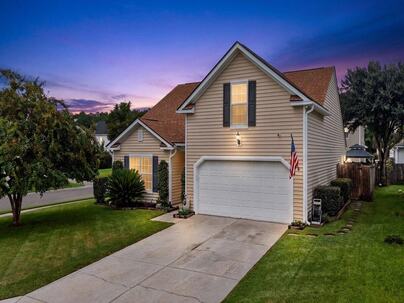 Photo 1 of 25 : 600 Parkwood Drive