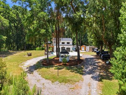 Photo 1 of 25 : 8246 Oyster Factory Road