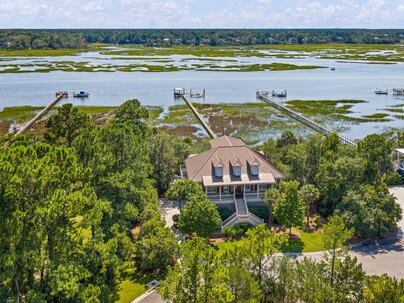 Photo 1 of 25 : 4660 Cedar Island Court