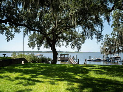 Photo 1 of 25 : 151 Stono Drive