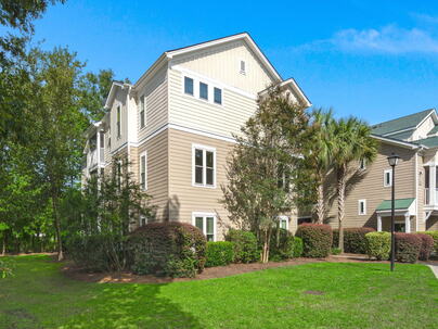 Photo 1 of 25 : 2021 Egret Crest Lane