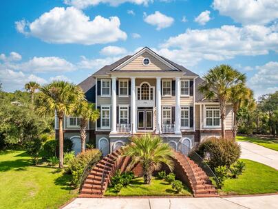 Photo 1 of 25 : 2384 Darts Cove Way