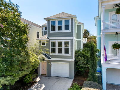Photo 1 of 25 : 12 Yacht Harbor Court